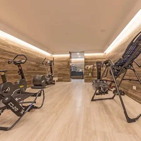 Moonlit Art Boutique Teulada