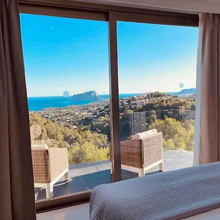 Moonlit Bb Art Boutique Cab Bed and breakfast 4*