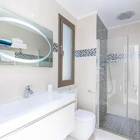 Moonlit Art Boutique Bed & Breakfast