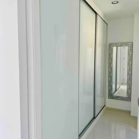 Moonlit Art Boutique 4*